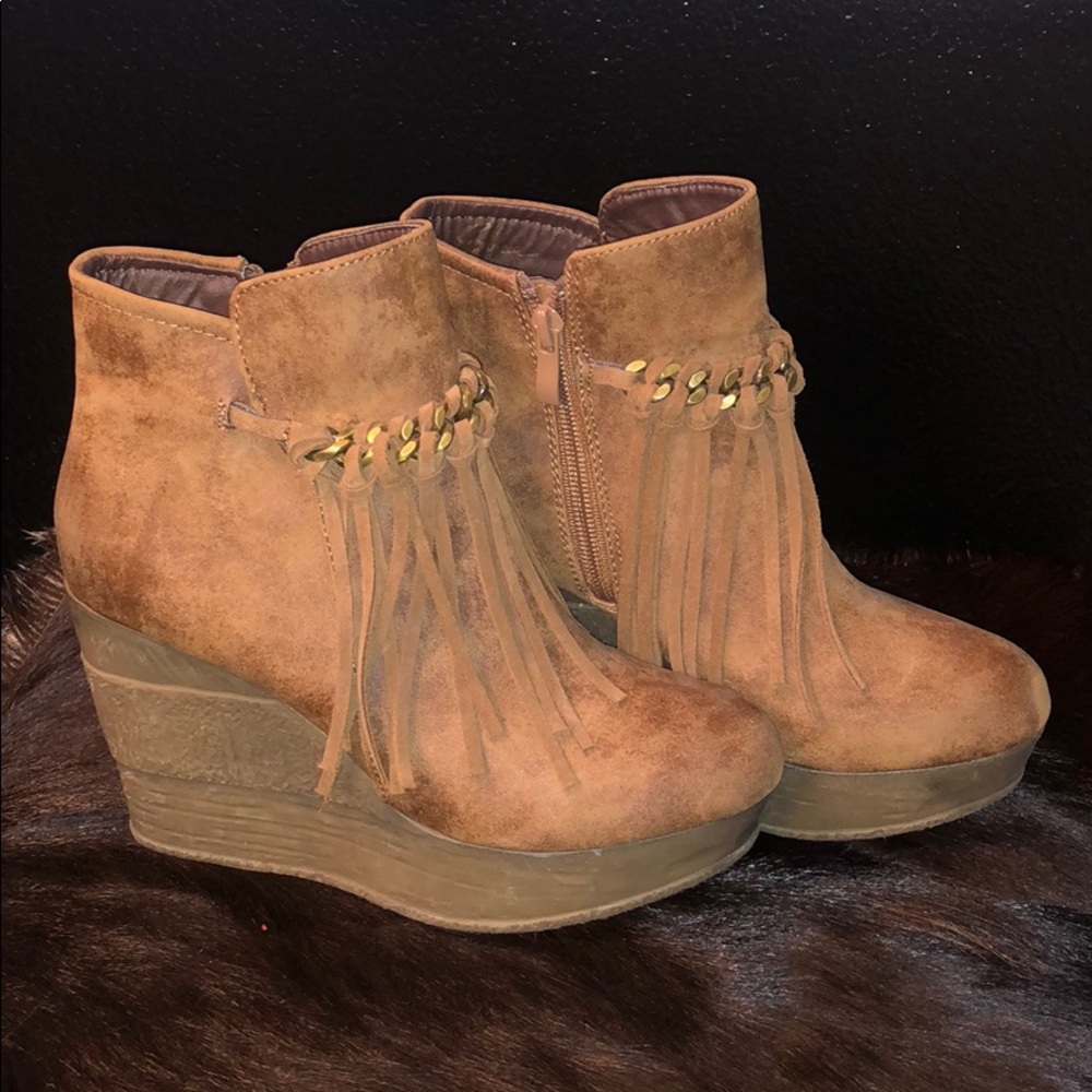 Fringe leather boots